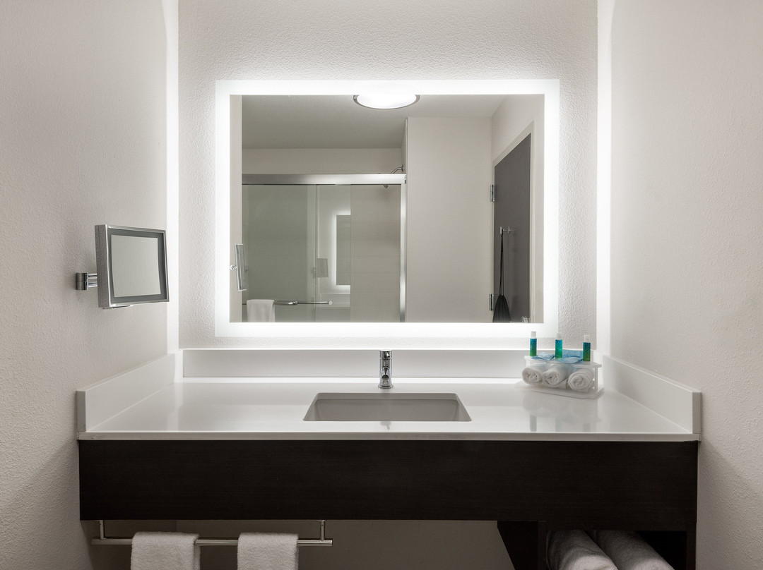 莱克兰南部假日酒店主图