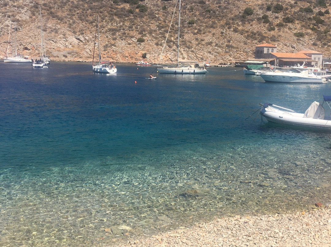 Douskos Port House主图