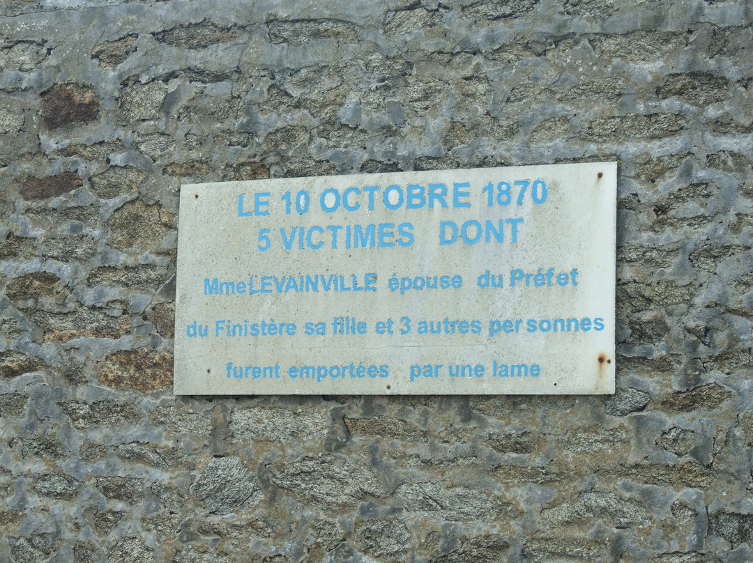 La Roche du Préfet-Saint-Guenole必去景点