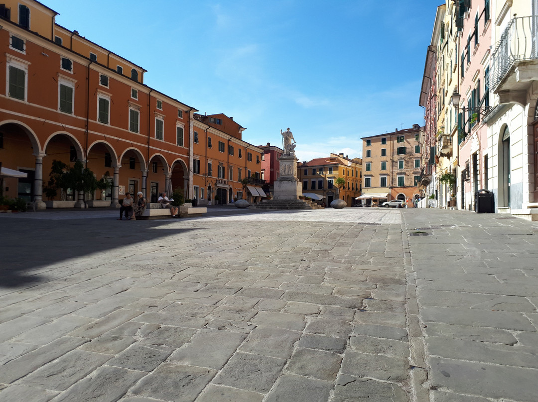 Piazza Alberica景点图片
