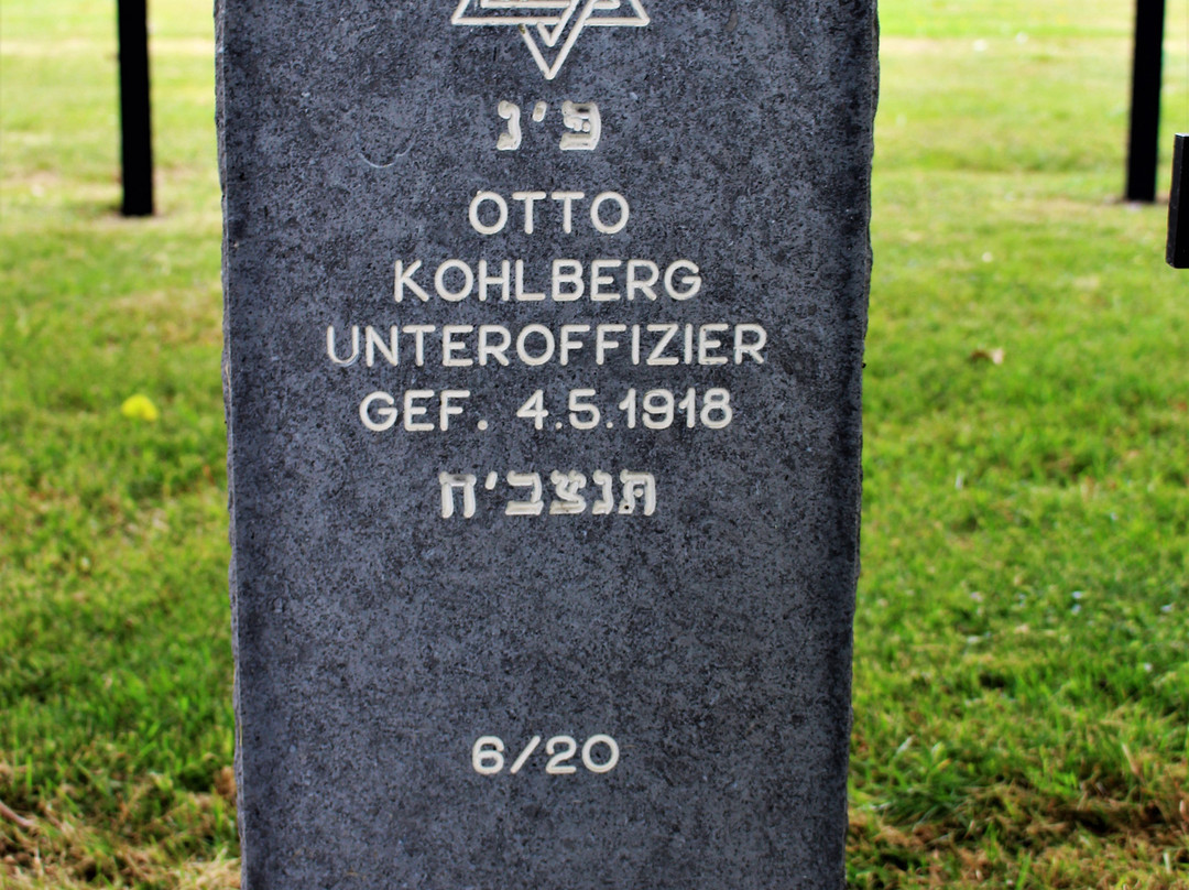 Steenwerck German military cemetery景点图片