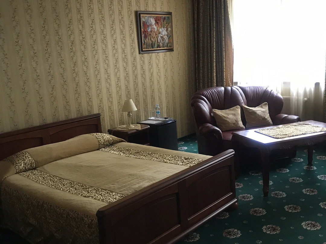 Atrium Hotel主图