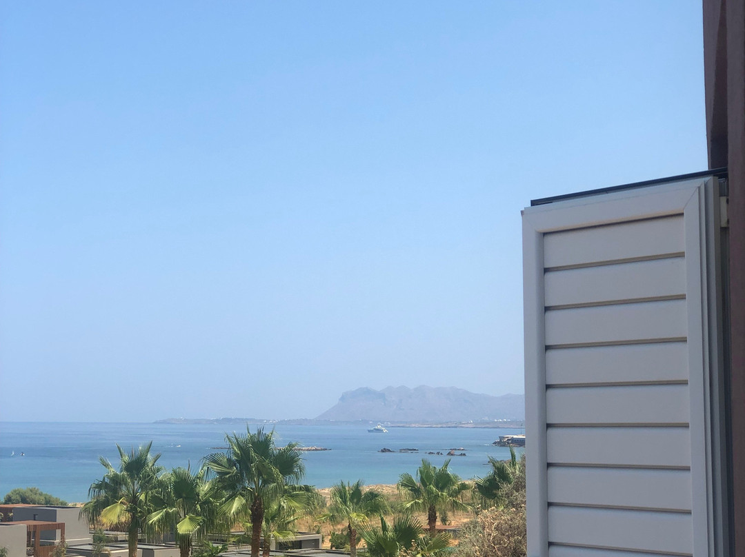 Yasmine Apartments主图