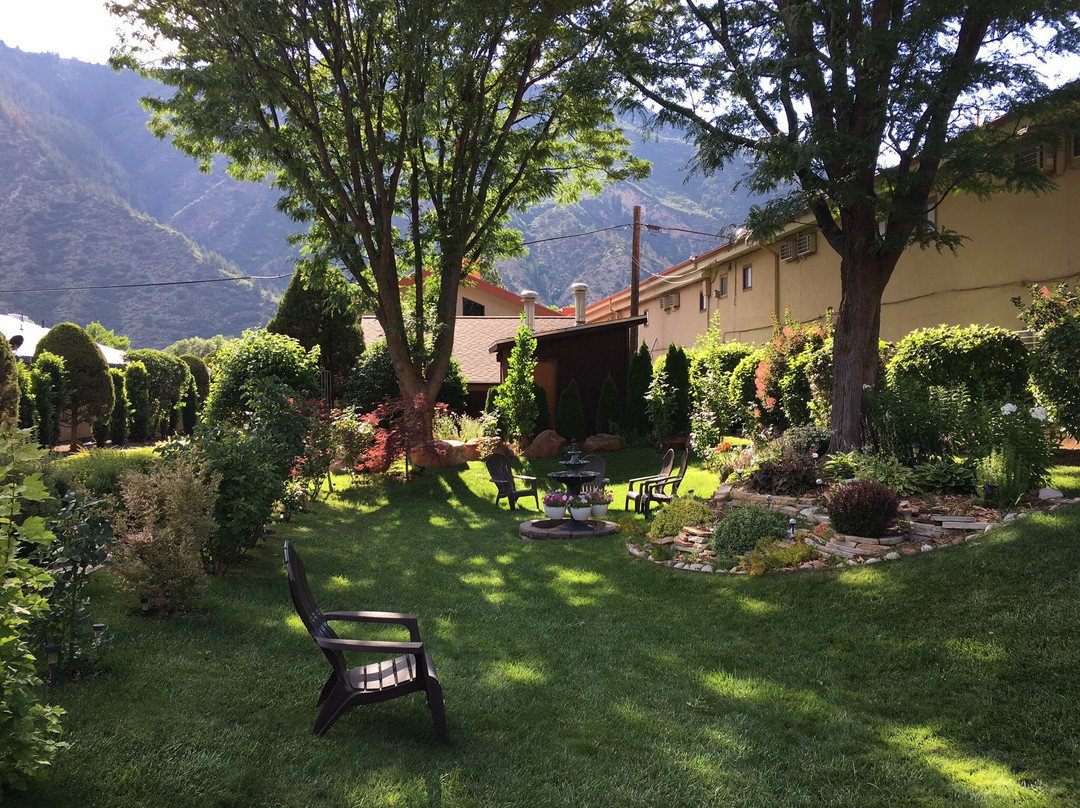 锡达小屋汽车旅馆主图