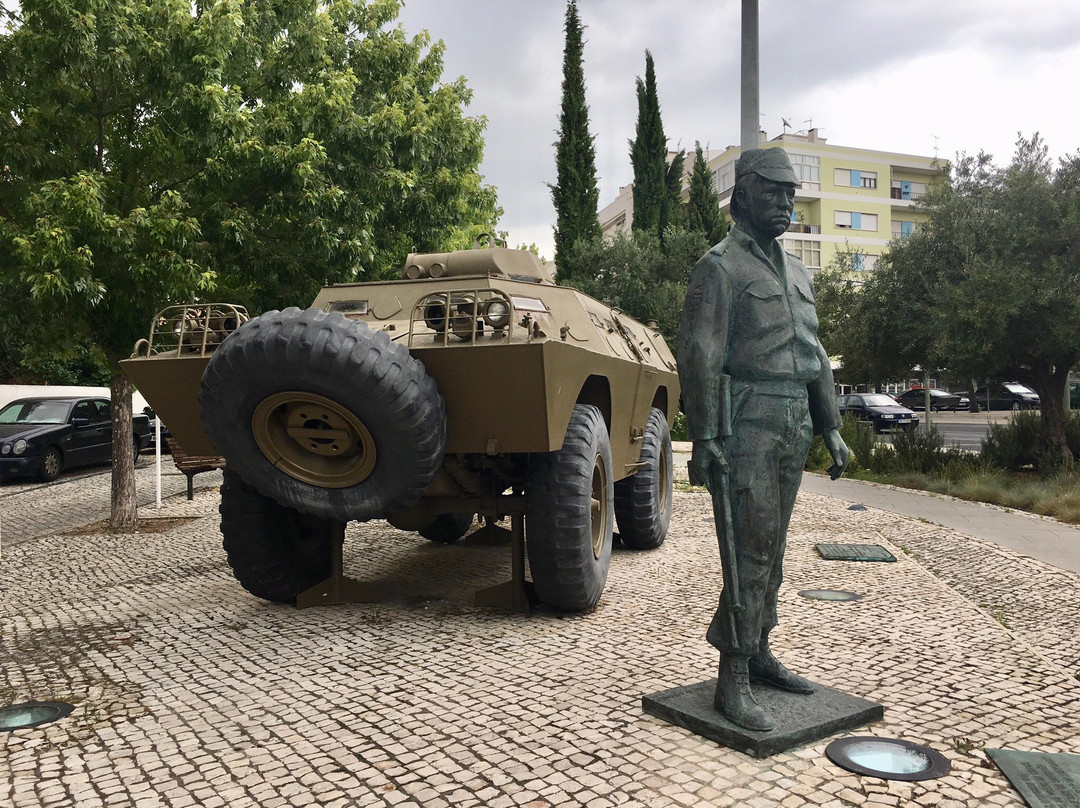 Estatua em Homenagem a Salgueiro Maia景点图片