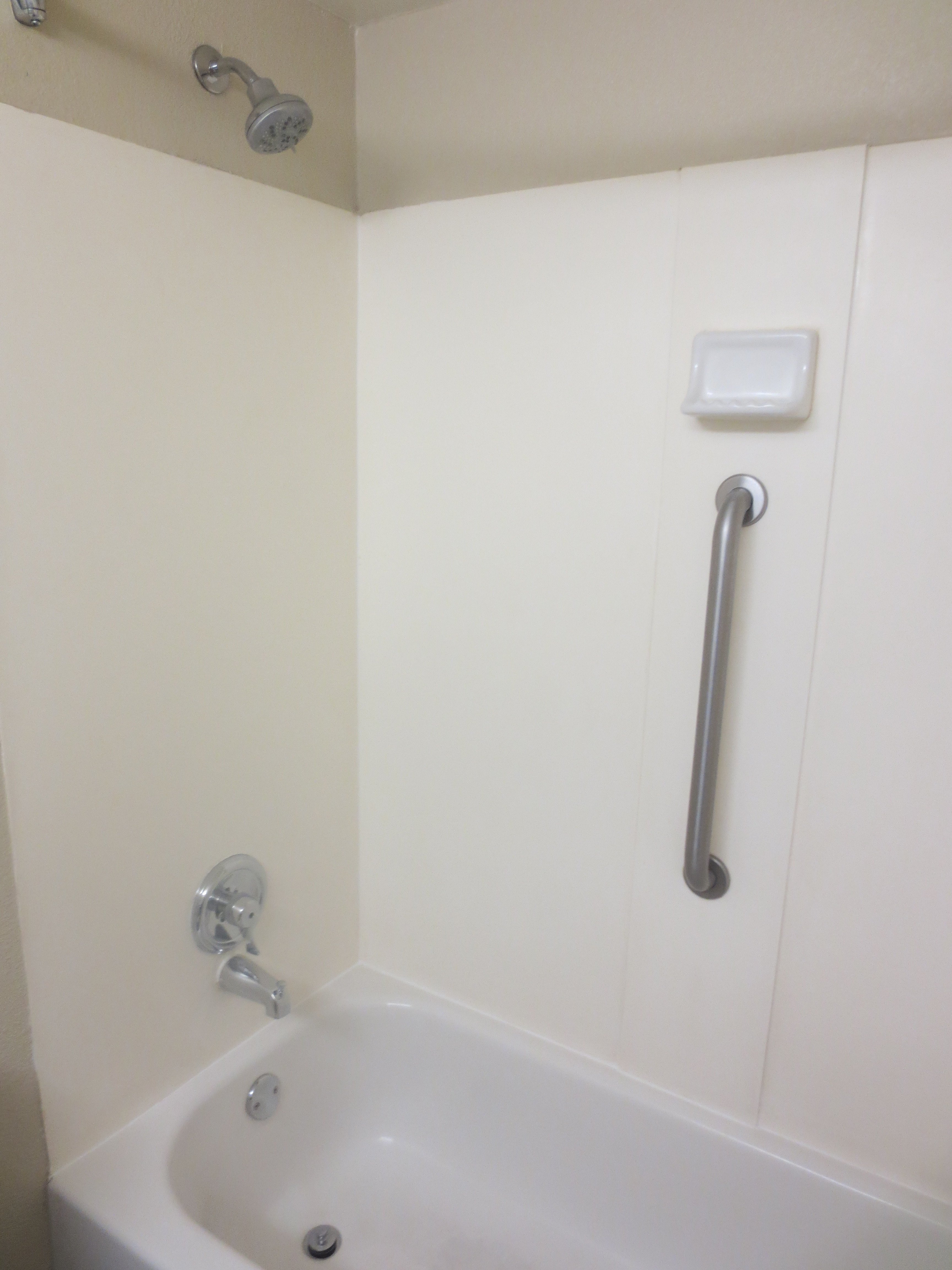 Comfort Inn & Suites Staunton-浴室