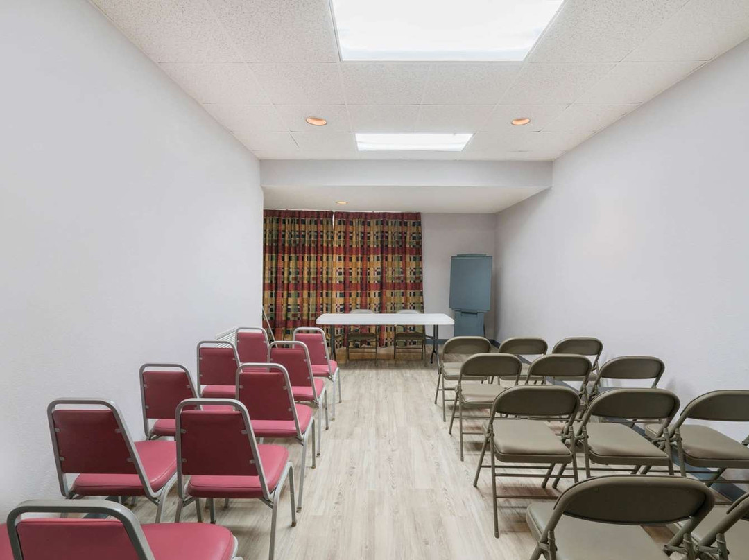 Super 8 by Wyndham Raleigh North East主图