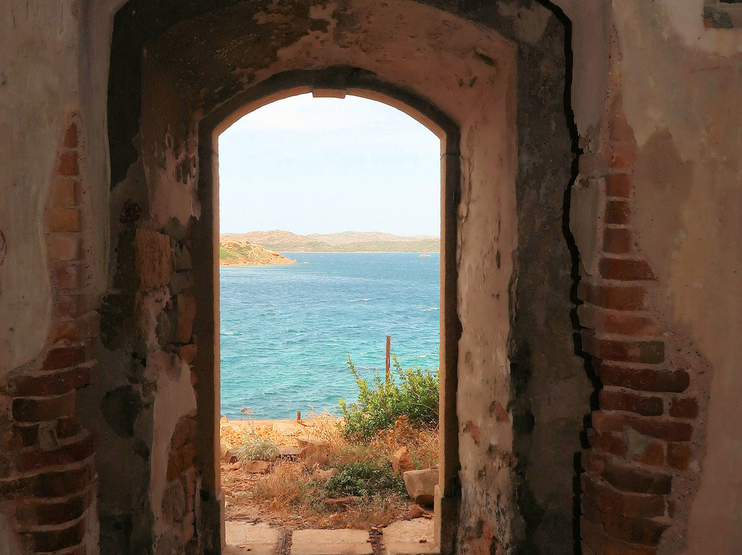 Batterie di Punta Rossa-Caprera必去景点