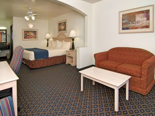 SureStay By Best Western Falfurrias主图