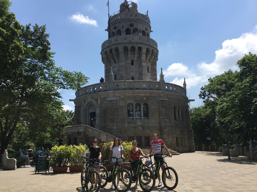 Dreamland Cycling all inclusive e-mountain bike tours in and around Budapest-布达佩斯必去景点