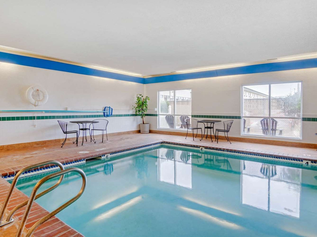 Comfort Inn Medford North主图