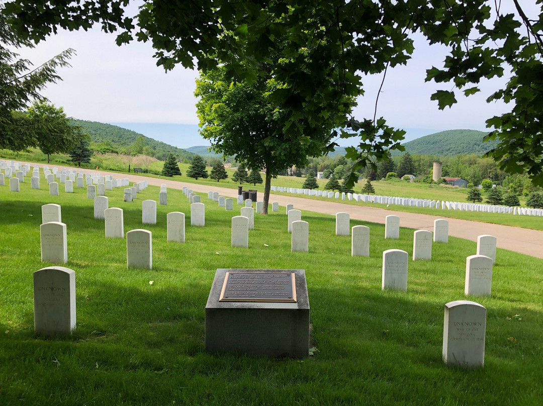 Bath National Cemetery景点图片