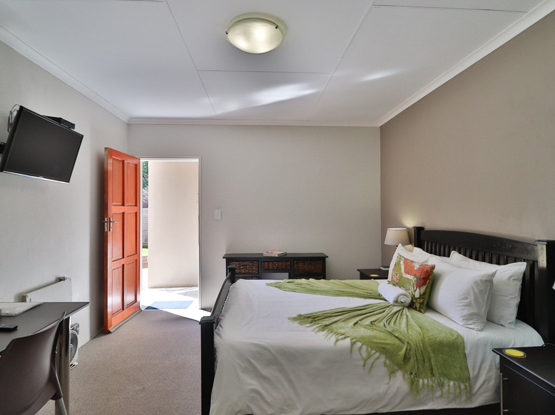 Fin And Feather Guesthouse主图