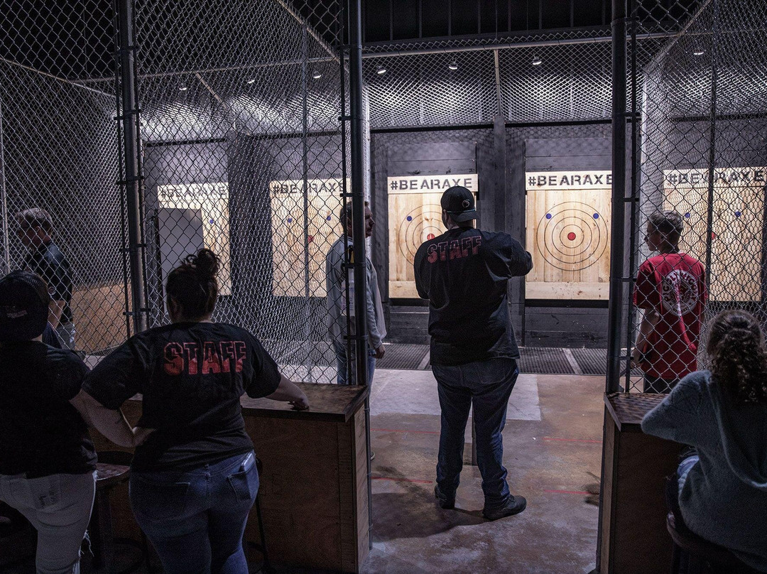 Bear Axe Throwing-普勒必去景点