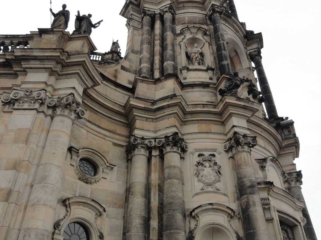 Katholische Hofkirche-德累斯顿必去景点