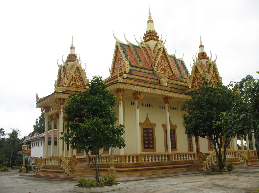 Wat Krom Temple景点图片