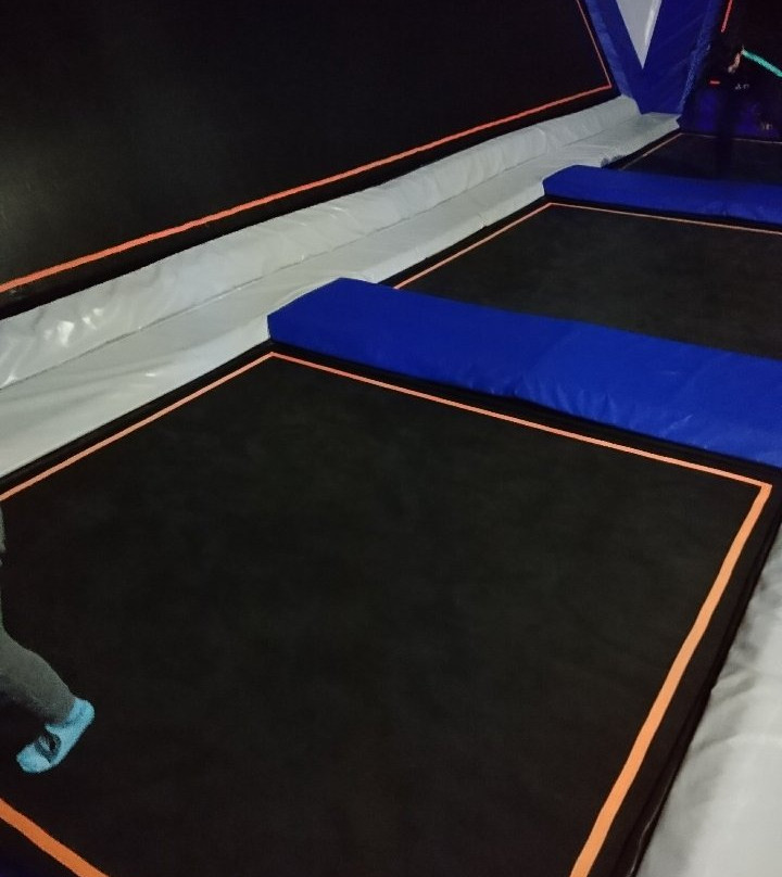 Gravity Space Trampoline Park景点图片