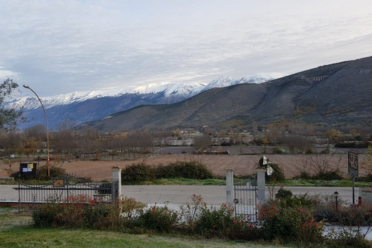 珀吉欧德佩缇罗希酒店主图