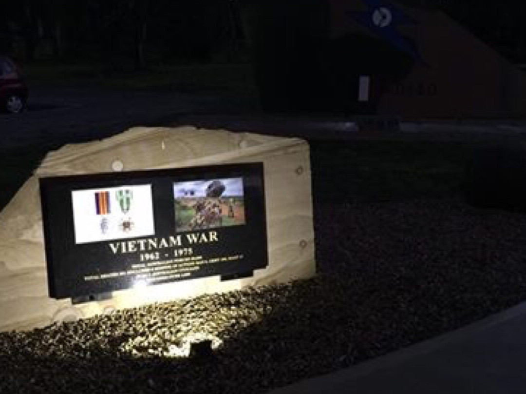South Arm War Memorial景点图片