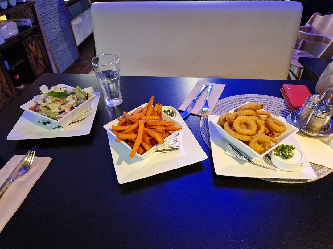 Enjoy - Burger & More