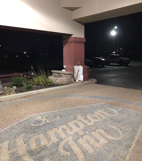 玛丽斯维尔希尔顿恒庭酒店主图