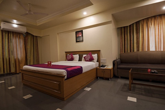 Hotel Ratnalok主图