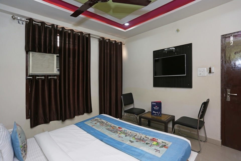 OYO 7773 Hotel Simran Palace主图