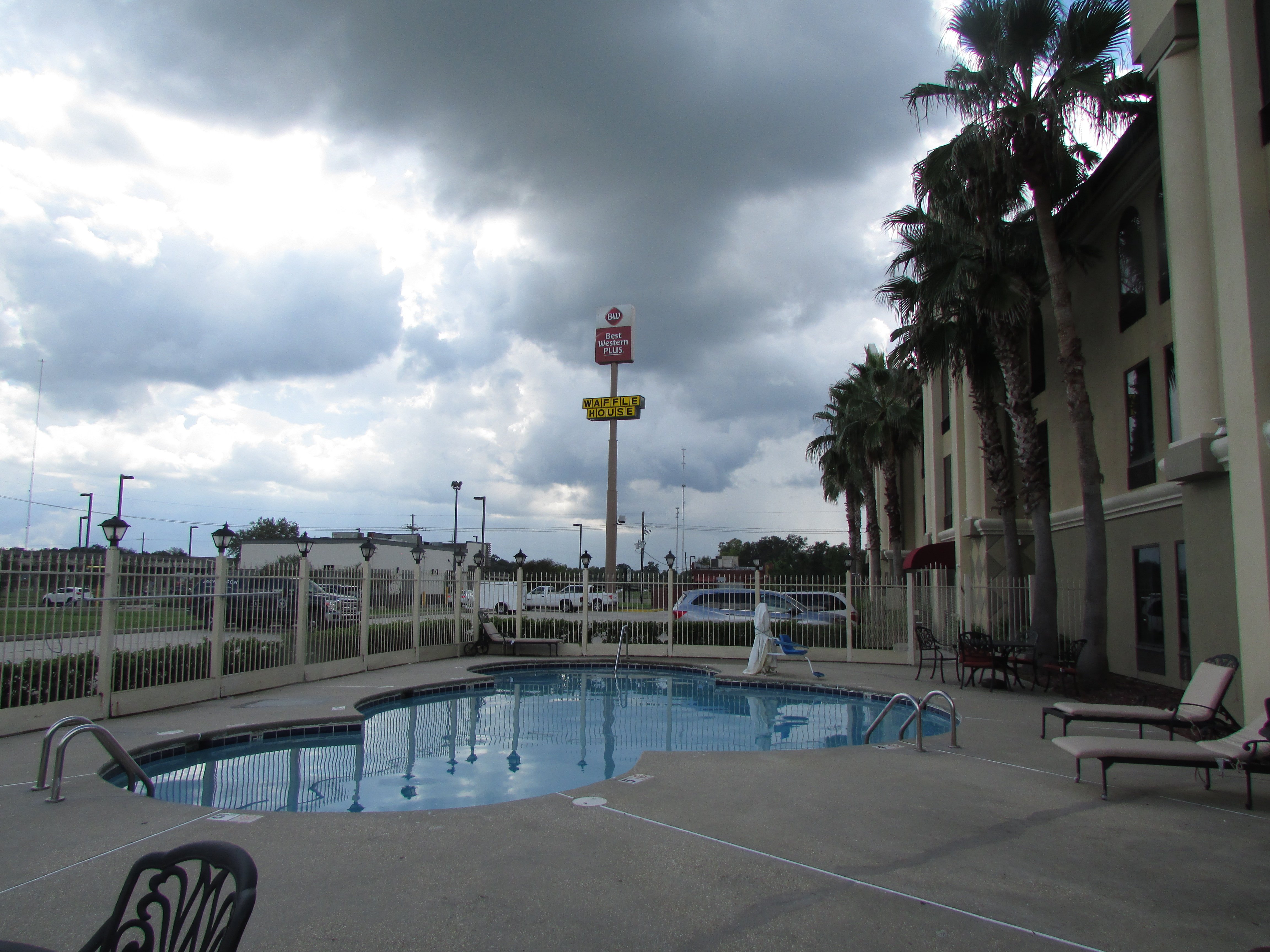Best Western Houma Inn-泳池