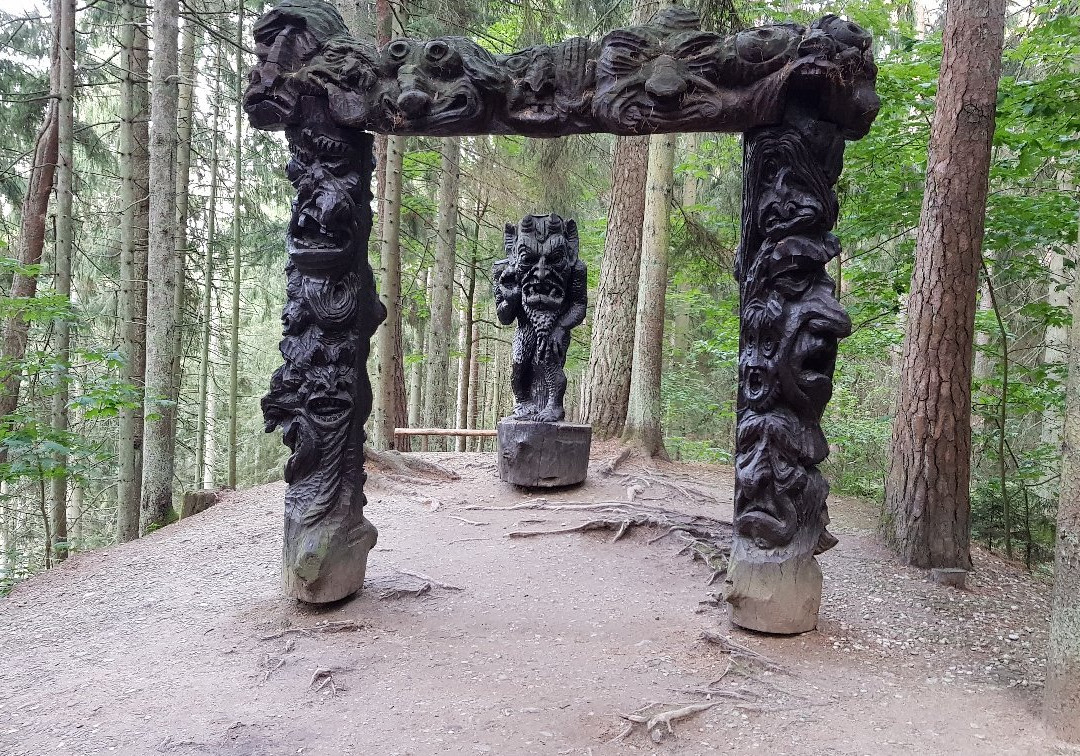 Juodkrante旅游景点-Hill of Witches