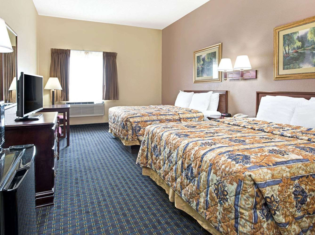 科林斯维尔戴斯酒店主图