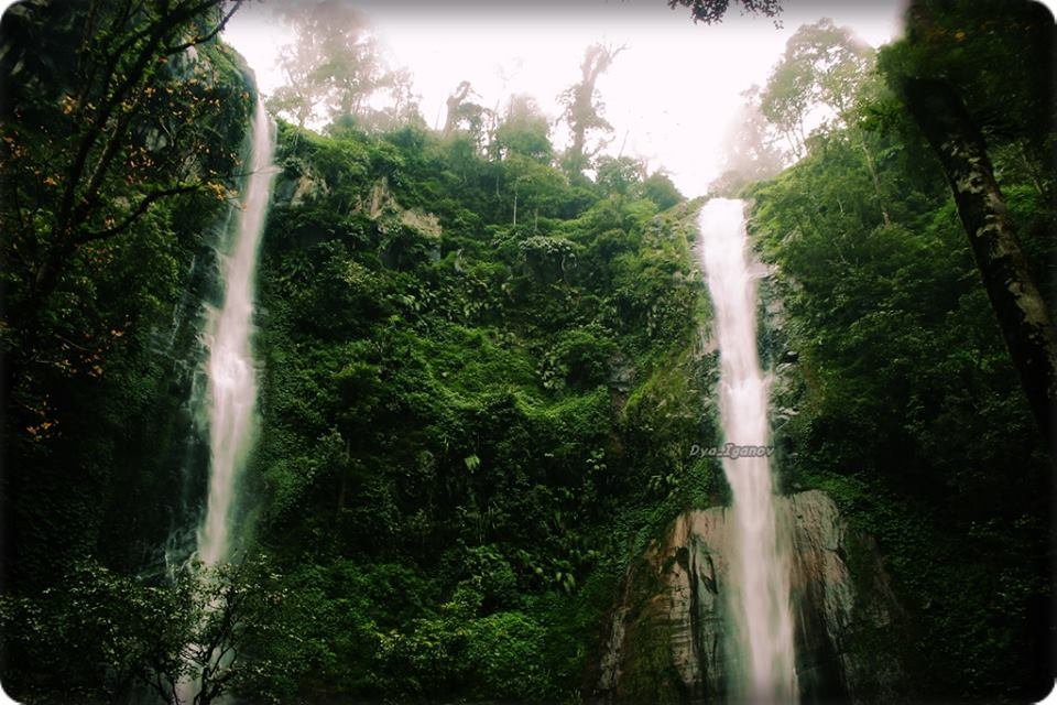 Tancak Kembar Waterfall-本托沃索必去景点