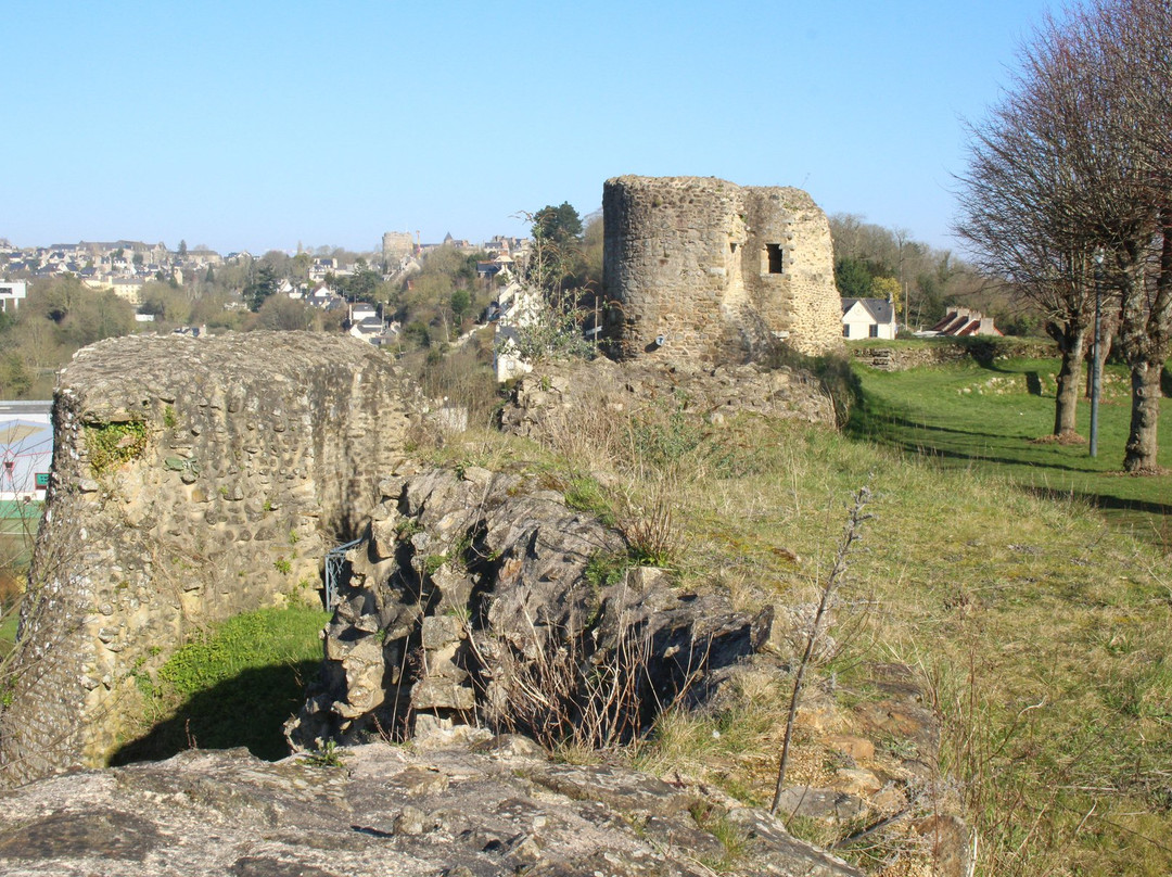 Chateau Fort de Lehon景点图片