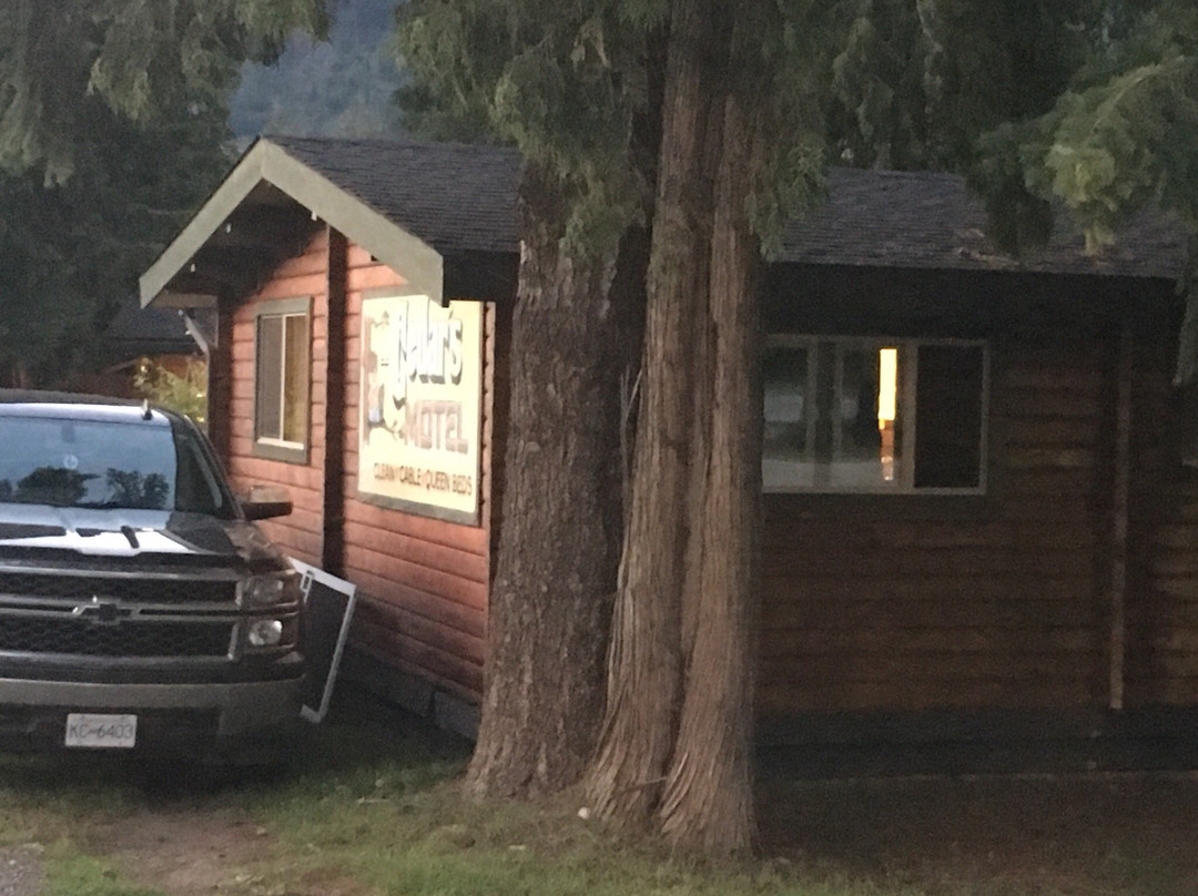 The Cedars Motel主图