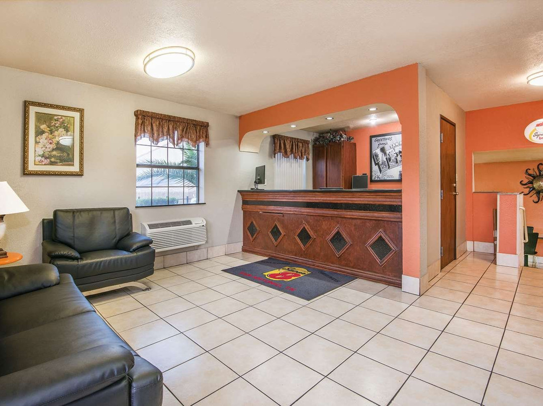 圣安东尼奥-I-35北温德姆速8酒店主图