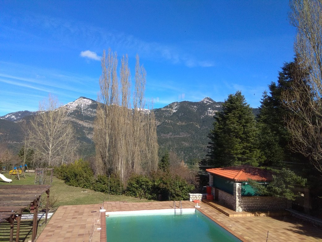 Crystal Mountain Hotel主图