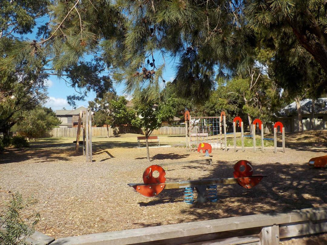 Bamfield Playground景点图片