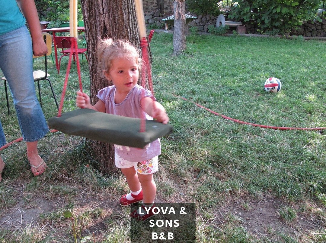 Lyova & Sons B&B主图