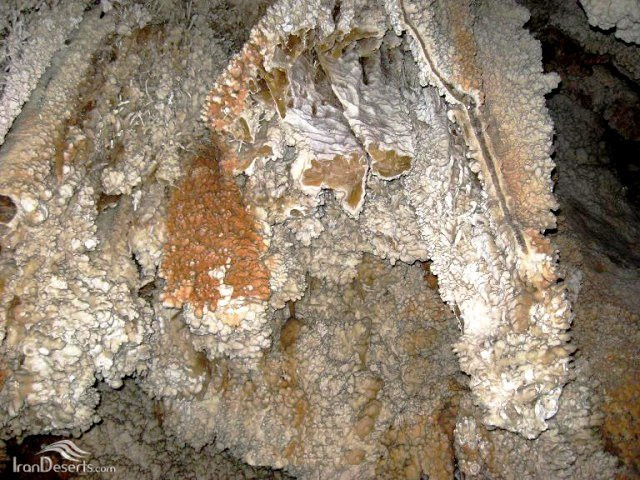Nabati Cave景点图片