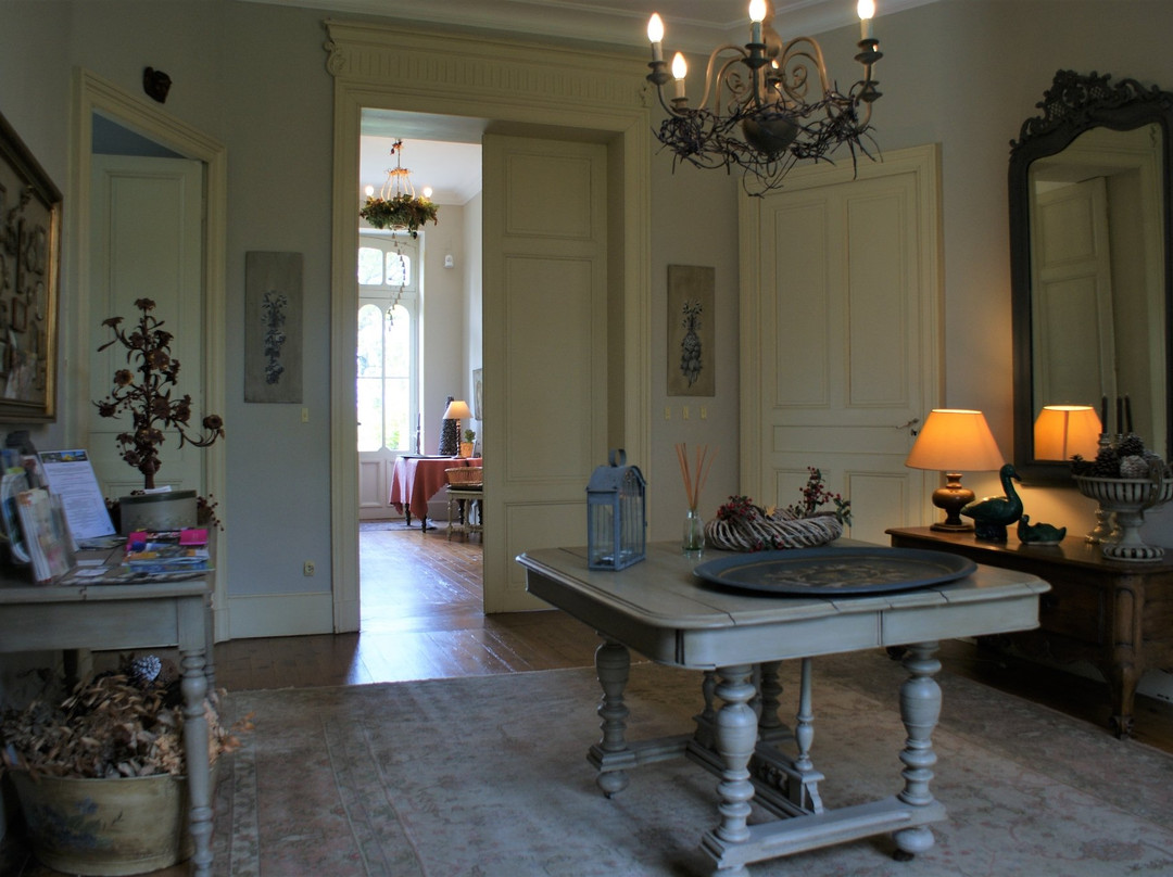 Chateau De Grenier主图