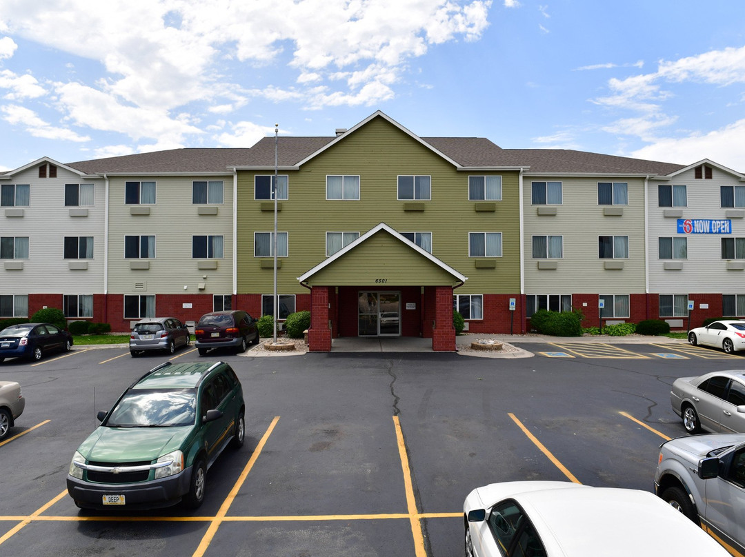 Lincoln Garden Inn主图