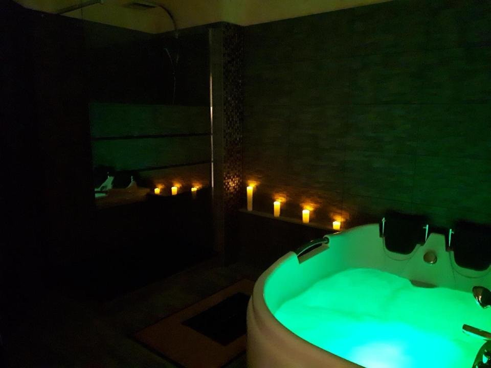 Les Bains De Nivi景点图片