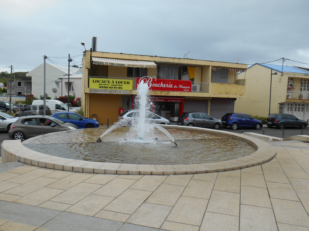 Eglise St Michel-Le Francois必去景点