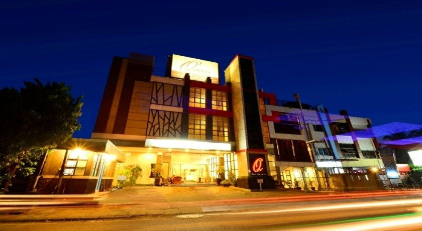 Queen City Hotel主图