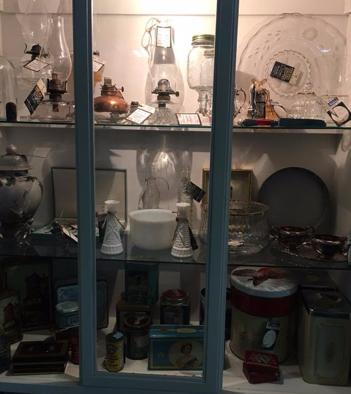 Redman's Antique Barn景点图片