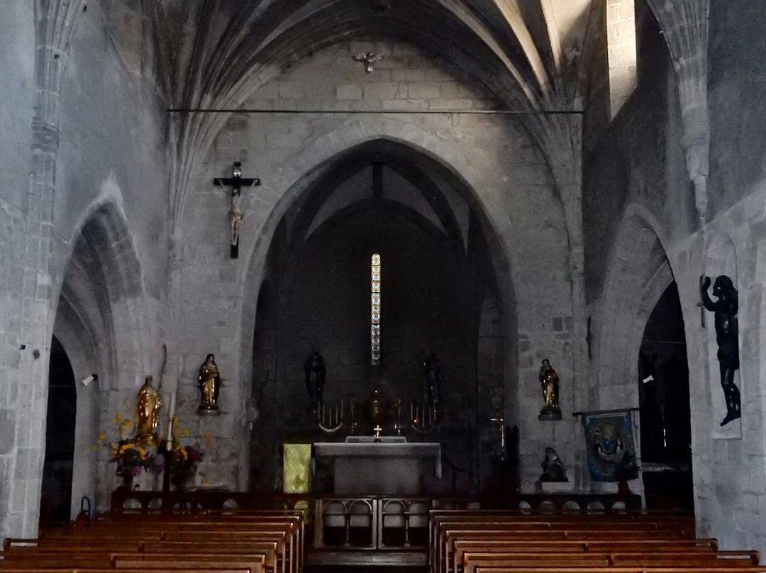 Eglise de Pleaux景点图片