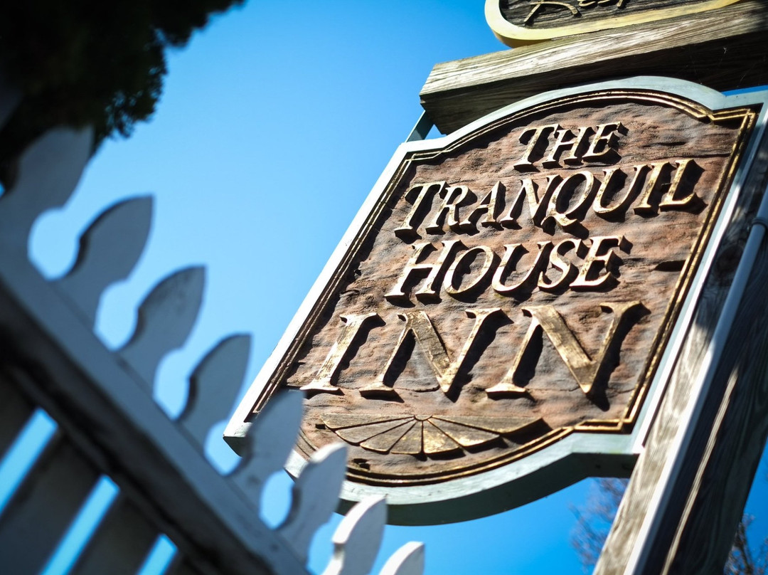 Roanoke Island酒店住宿-Tranquil House Inn