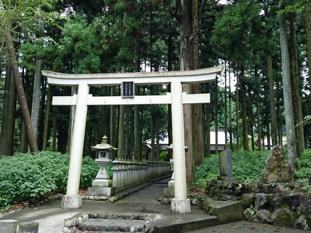 Yamamiyasengen Shrine景点图片