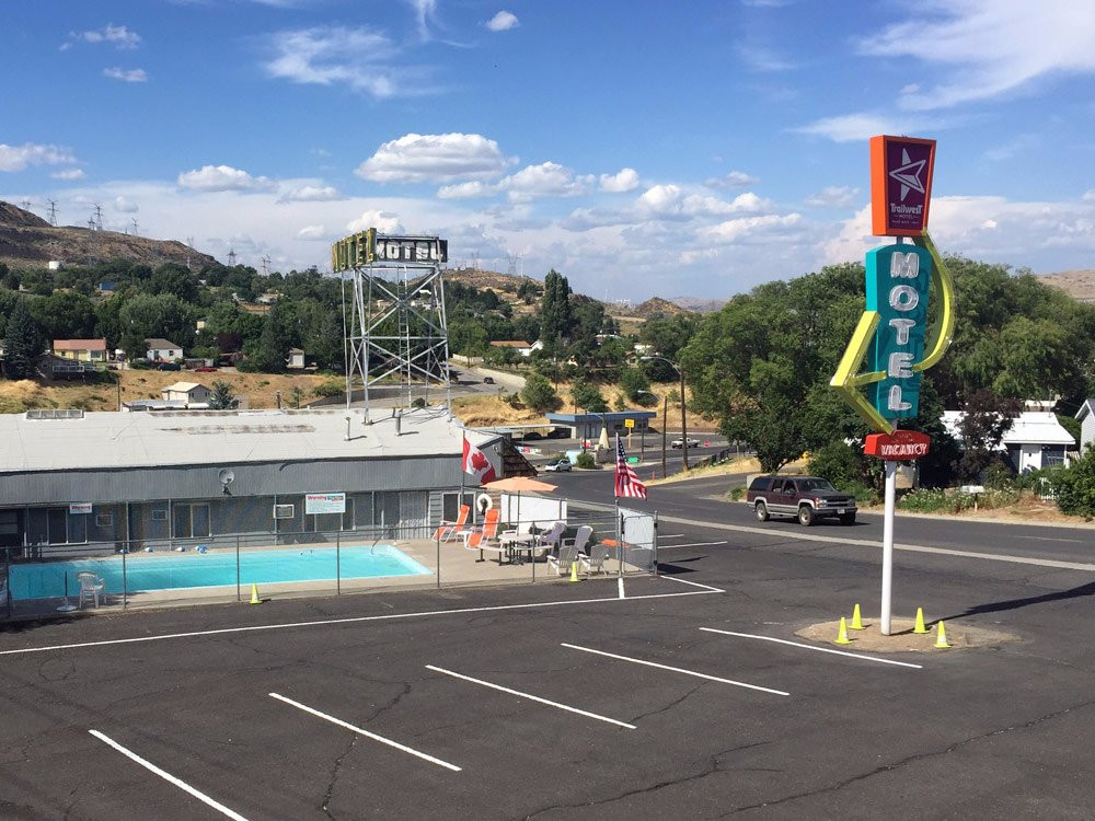 Trailwest Motel主图