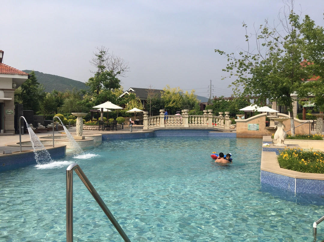 碧湖温泉度假村