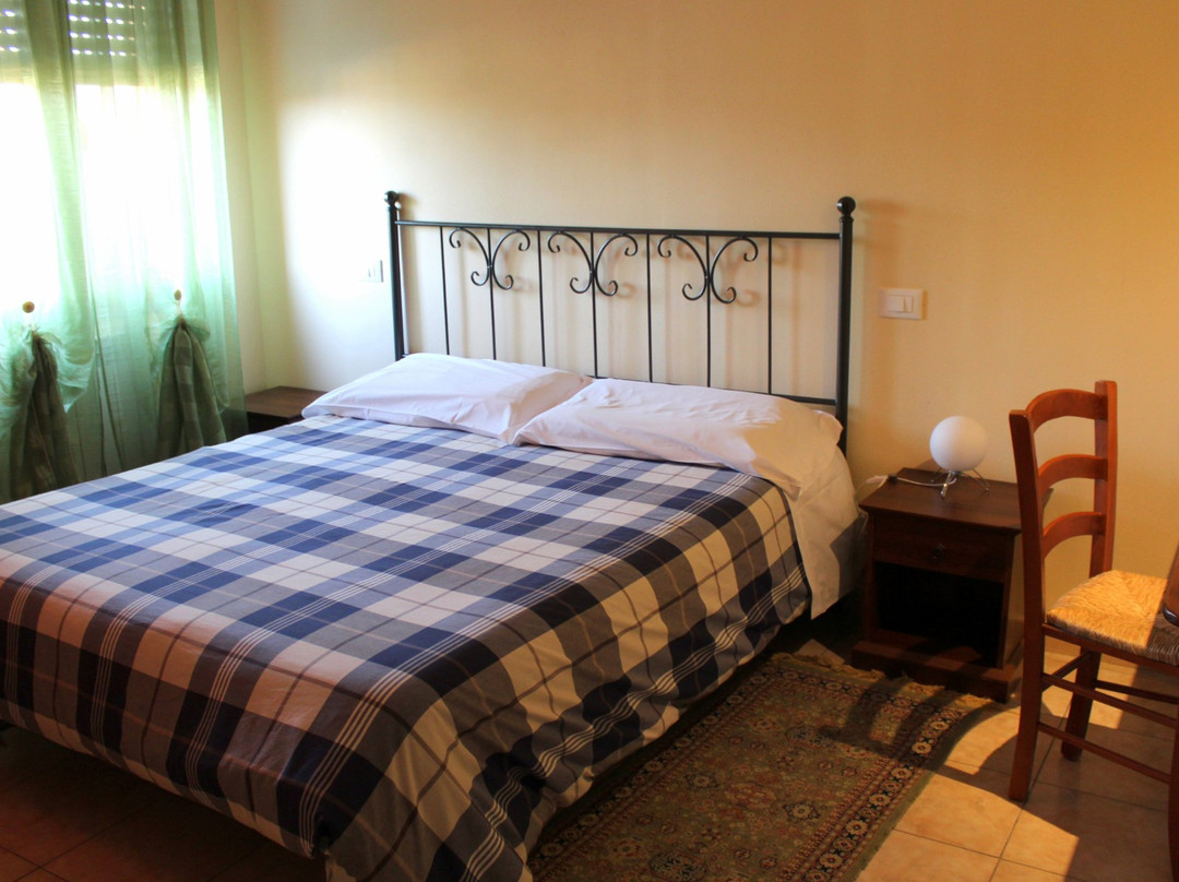 Coltano酒店住宿-Affittacamere B&B SoleLuna